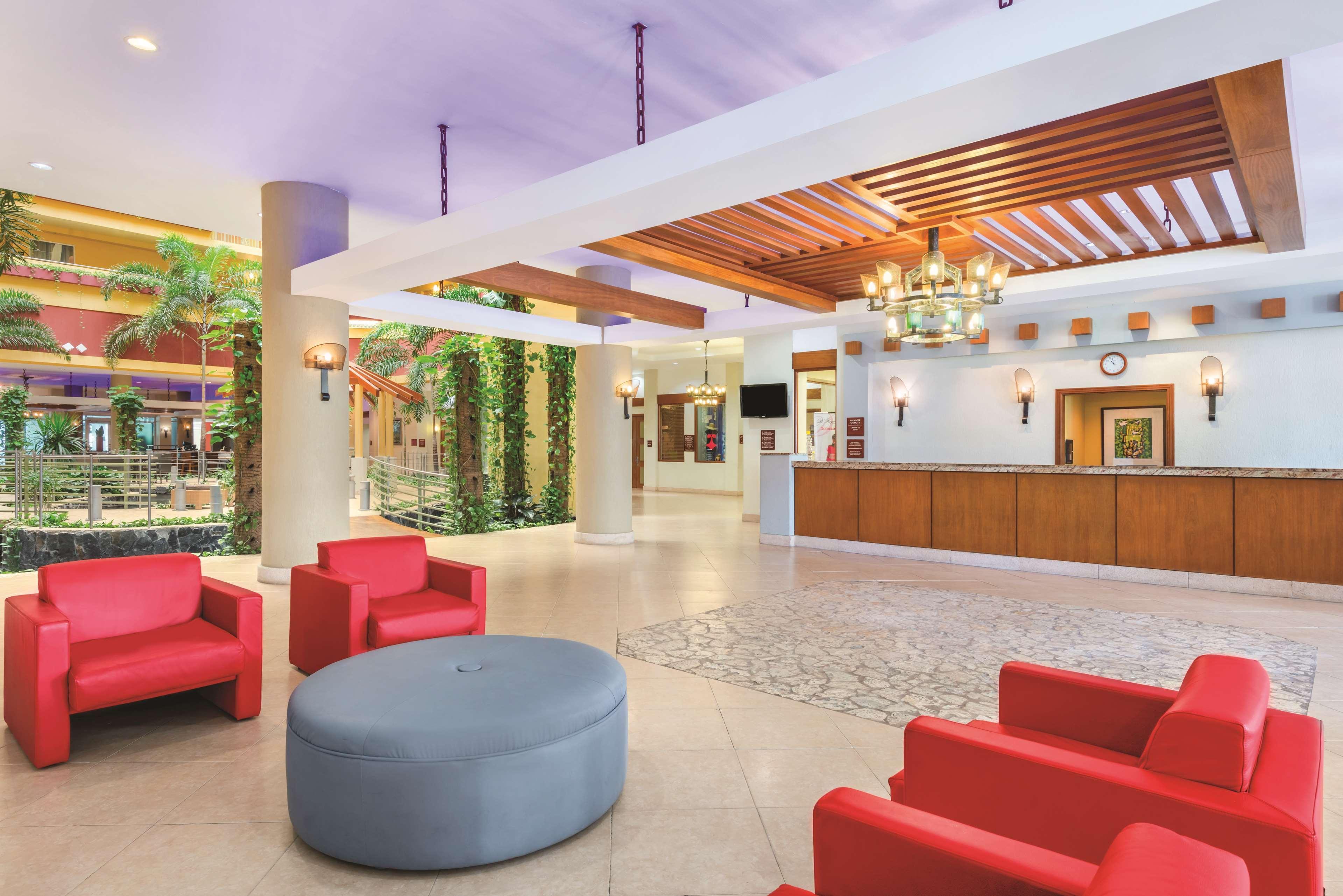 Embassy Suites By Hilton Dorado Del Mar Beach Resort Exteriér fotografie