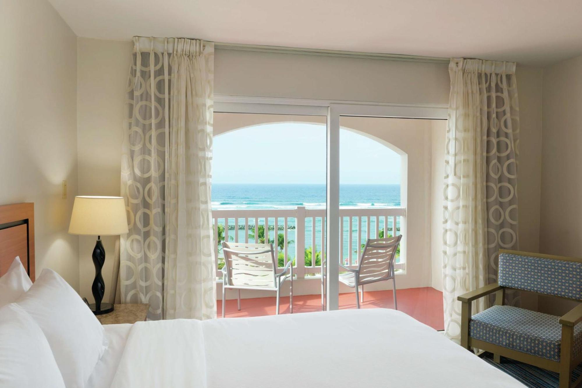 Embassy Suites By Hilton Dorado Del Mar Beach Resort Exteriér fotografie