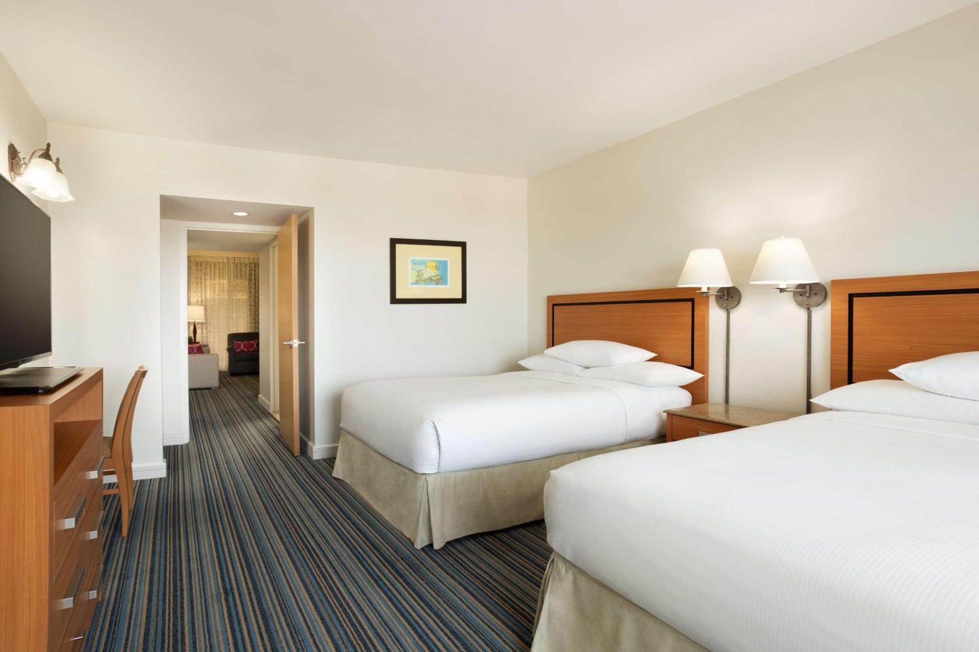 Embassy Suites By Hilton Dorado Del Mar Beach Resort Exteriér fotografie