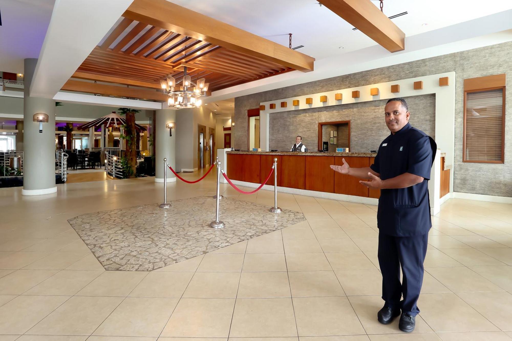 Embassy Suites By Hilton Dorado Del Mar Beach Resort Exteriér fotografie