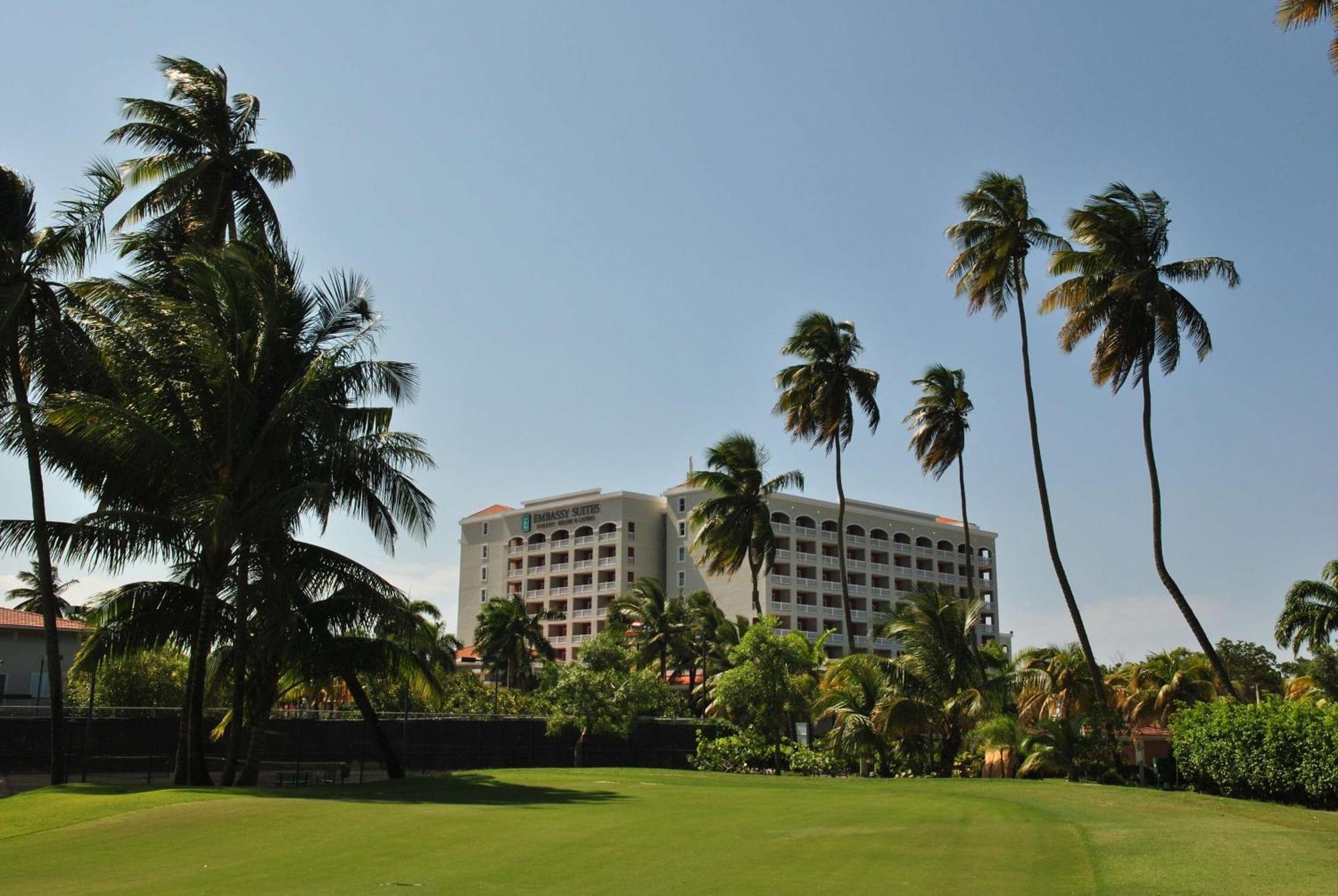 Embassy Suites By Hilton Dorado Del Mar Beach Resort Exteriér fotografie